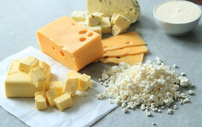 7 видів сирів, які допоможуть позбутися жиру на животі