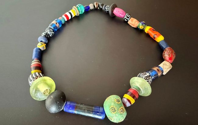 Поражены даже эксперты: как в посылке с "бижутерией" нашли историческое сокровище (фото)