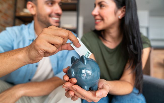 Три вещи, которые нельзя делать с деньгами: эти народные приметы работают до сих пор