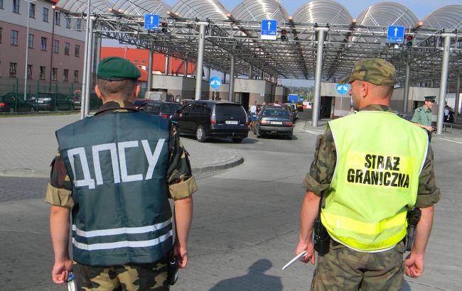 На границе с Венгрией застряли более 200 автомобилей