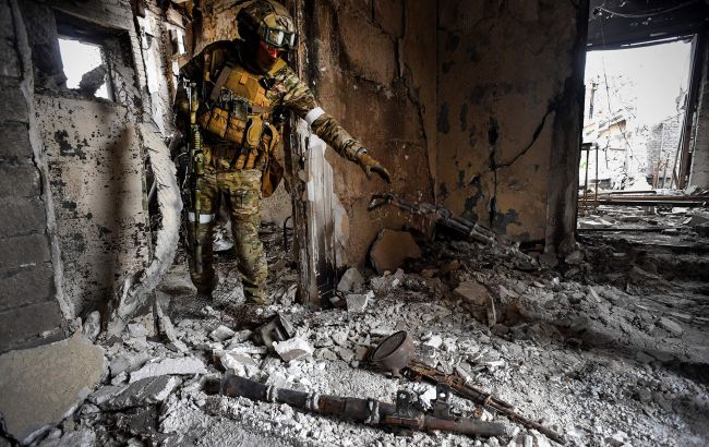 Бруд та безлад. У Міноборони показали колишню базу росіян в Ізюмі (відео)