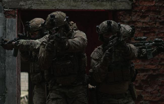 Бійці Нацгвардії взяли в полон п&rsquo;ятьох окупантів на передовій (відео)