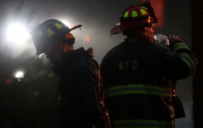 У США зійшов з рейок потяг з небезпечними речовинами: виникла пожежа