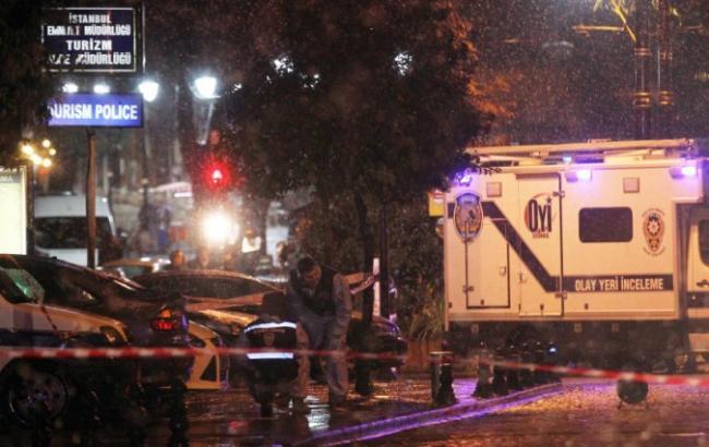 Збройний напад на нічний клуб у Стамбулі: є поранені