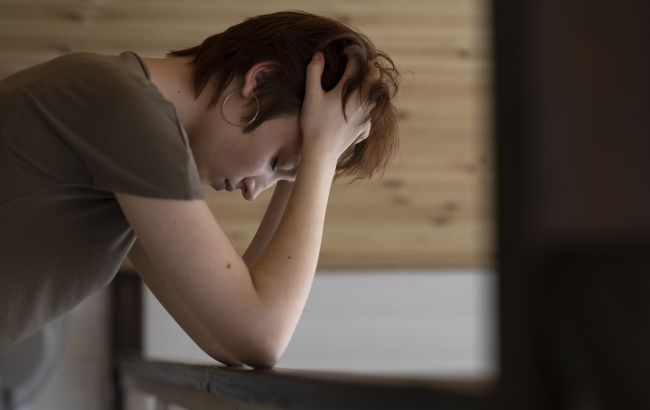 Українцям розказали, як допомогти собі після безсонної ночі та обстрілів