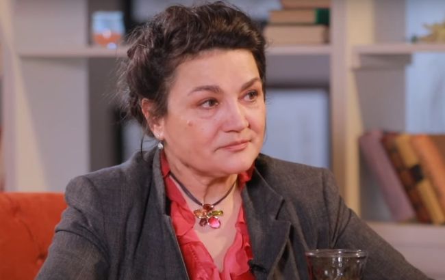 Сумська змушена утримувати 38-річну доньку: "вона не працює, просто живе на світі"