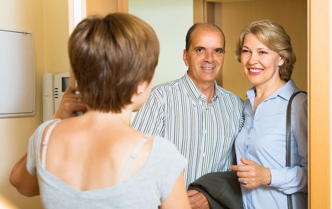 Що категорично не можна позичати сусідам: ці предмети позбавлять успіху та принесуть фінансові проблеми