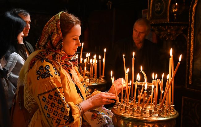 Радоница 2026: можно ли подавать записки за некрещеных и как молиться за самоубийц