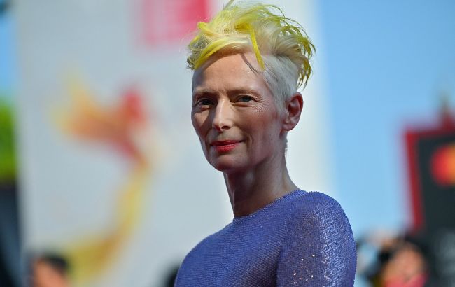 Тильда Суинтон на Венецианском кинофестивале блистала в "украинском образе": яркие фото