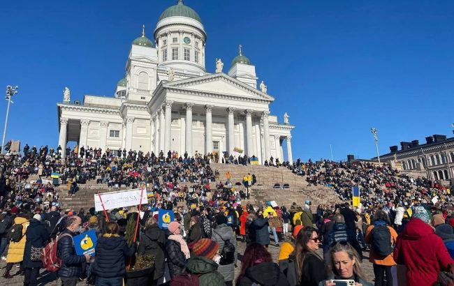 Країна ЄС автоматично продовжить дозвіл на проживання українцям: деталі