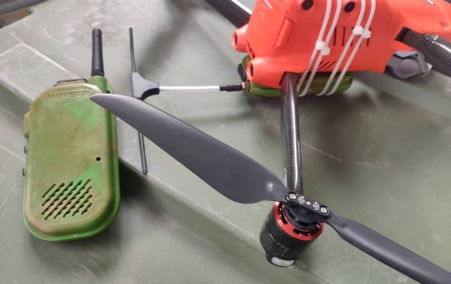 Росіяни не зможуть заглушити. В Україні створили рацію з унікальною технологією (фото)