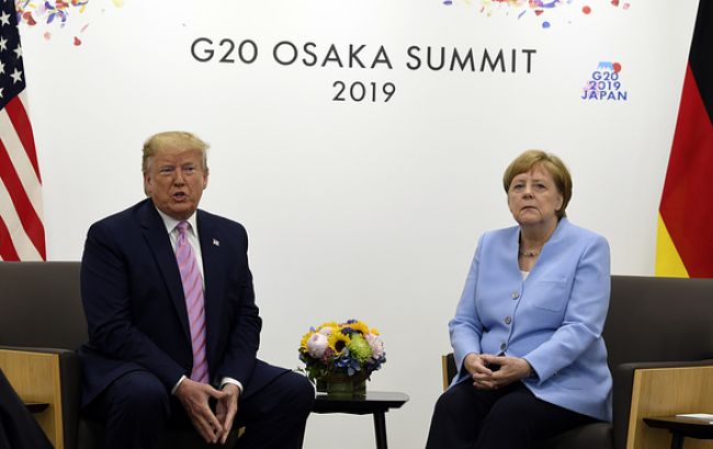 Трамп та Меркель обговорили підтримку реформ в Україні