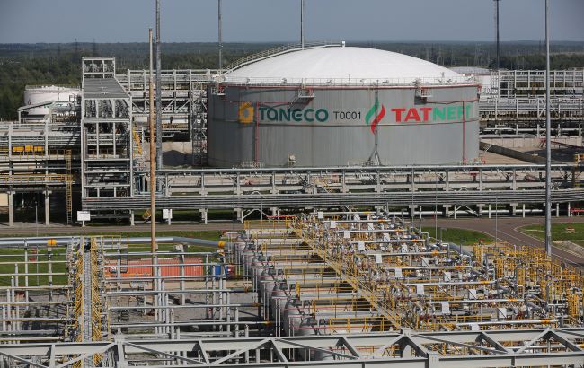 Россия смогла быстро отремонтировать некоторые из ключевых НПЗ после ударов дронов, - Reuters