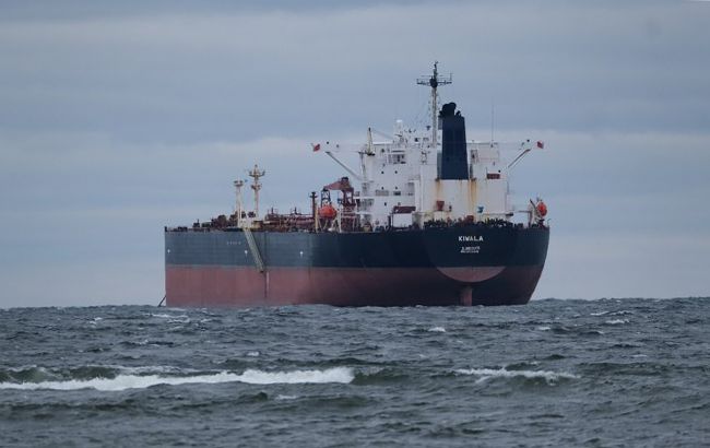 Естонія відпустила нафтовий танкер "тіньового флоту" Росії