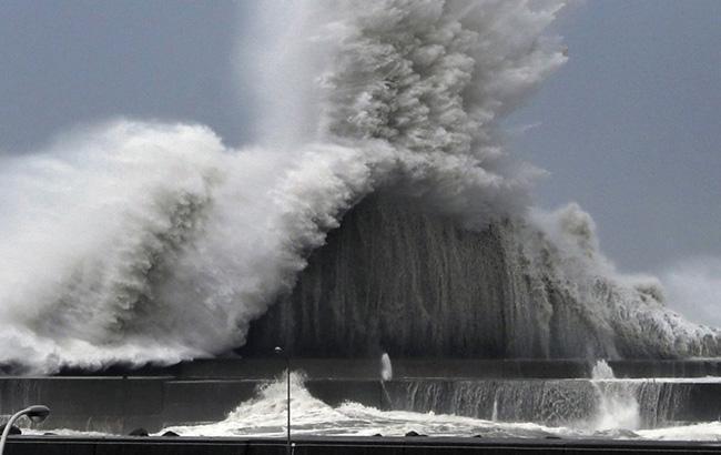 В Японии из-за тайфуна "Джеби" погибли 10 человек