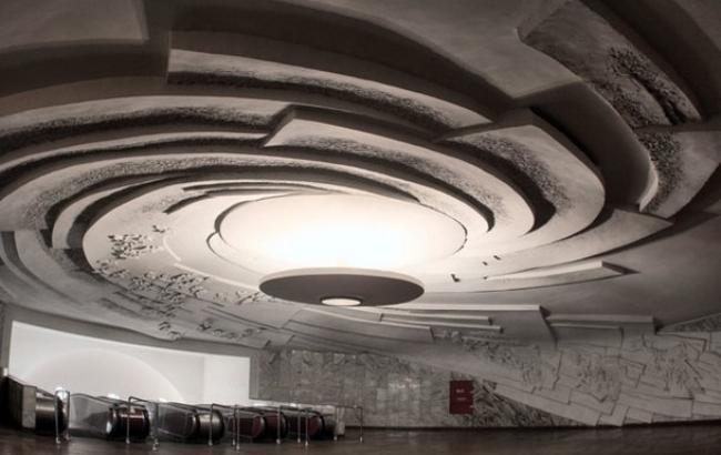 У Києві "замінували" станцію метро "Театральна"