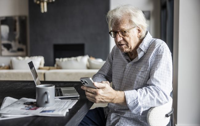 Пенсія "на паузі": кому з українців можуть призупинити виплати та як це виправити
