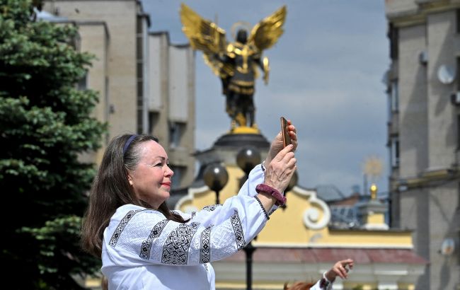 Спека, дощі й "сюрприз" на День Незалежності: якою буде погода в Україні до кінця тижня