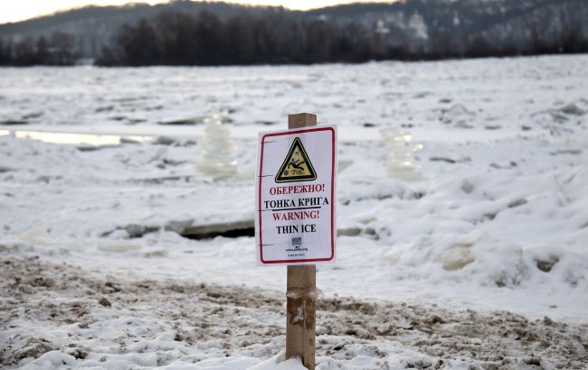 Крижаний покрив - прихована загроза: як залишитися в безпеці на водоймах
