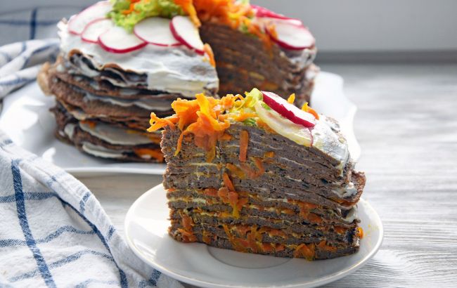 Печеночный торт для рождественского стола: готовим любимое блюдо без майонеза