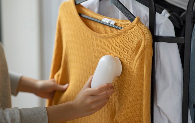 Як прибрати катишки з одягу в домашніх умовах: треба хліб і зубна щітка