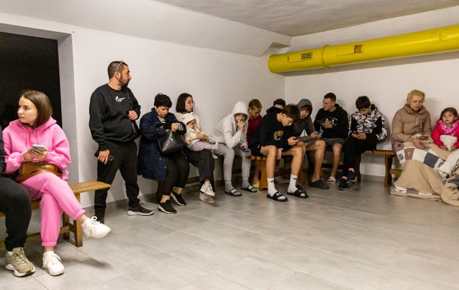 Росіяни обстрілюють Харків та передмістя, - ОВА