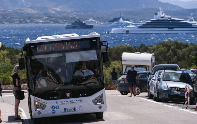 В Іспанії через сильну зливу автобус впав в річку: є жертви