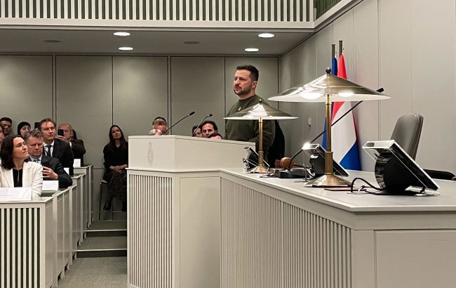 Зеленський виступив перед парламентом Нідерландів, далі - візит до МКС