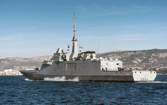 С ракетными установками и пулеметами: в Одессу прибыл фрегат НАТО