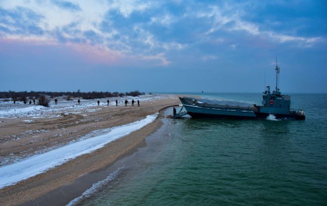 Британские водолазы учат бойцов ВСУ обезвреживать бомбы и мины (видео)