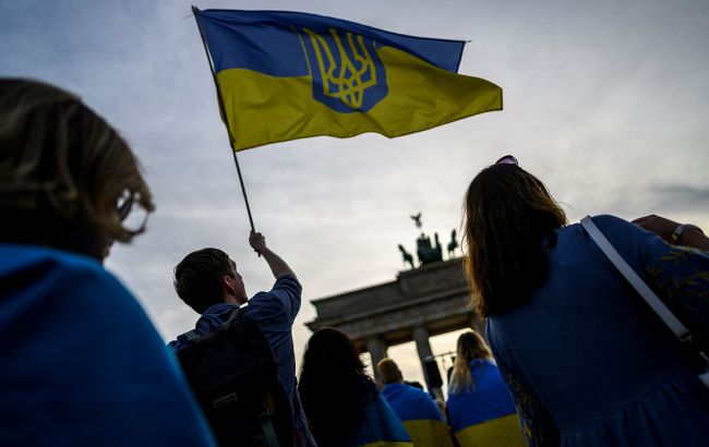 Статус украинцев в ЕС после 2027 года: какие варианты обсуждают и что будет с выплатами