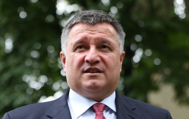 Для принятия закона о свободном обращении оружия существует много препятствий, - Аваков