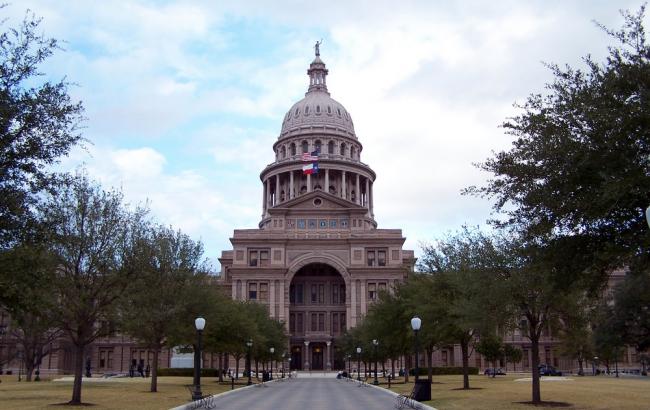 В Техасе студент напал с ножом на людей в университете