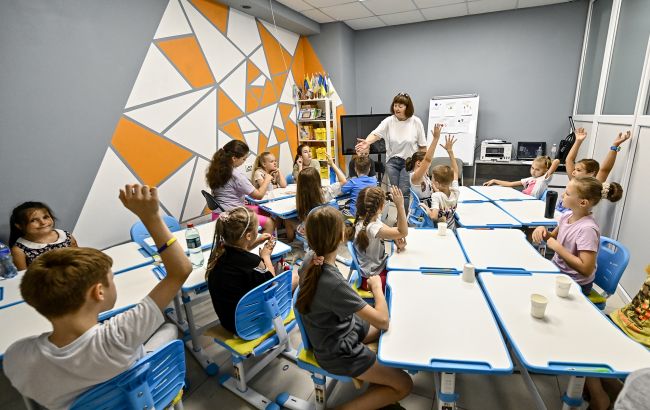 Меньшие группы и больше внимания: как в школах будут делить классы на группы по новым правилам