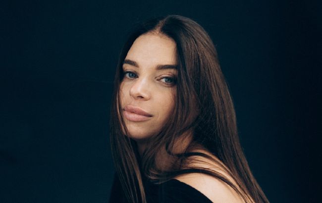 В чем встречать Новый год-2025: жена Усика показала роскошное платье для вечеринки или корпоратива (фото)