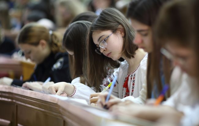 Навчання з серпня й по суботах. У вузах, коледжах й училищах планують низку важливих змін