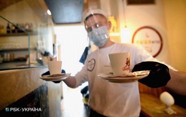 Італія скасовує обмеження по відвідувачам театрів, концертів і кіно, але є умова