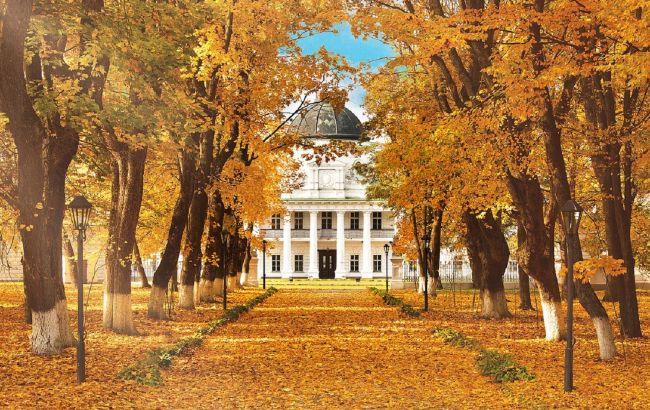 7 романтичних місць для відпочинку в Україні, які восени кращі ніж влітку