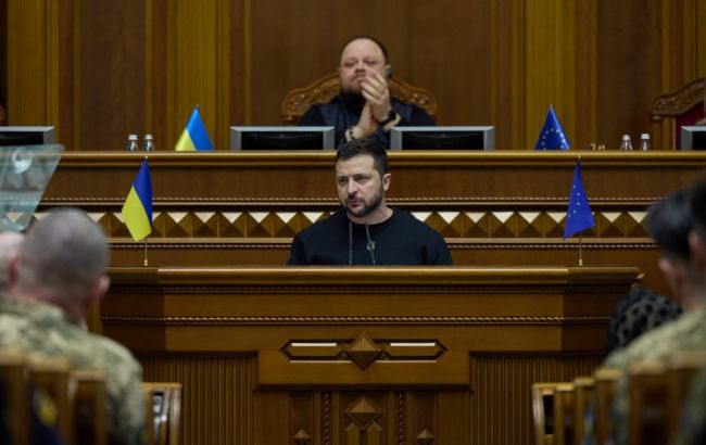 Навіщо чиновники приховали свої доходи і чому Рада не повертає е-декларації