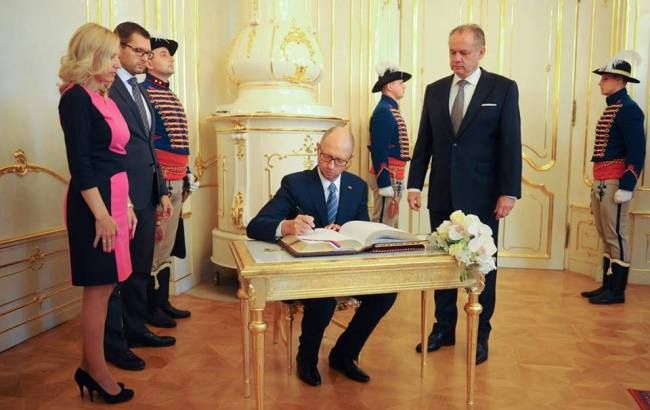 Яценюк спрогнозировал потери Украины от "Северного потока-2", Лукаш объявлена в розыск и другие новости 10 сентября