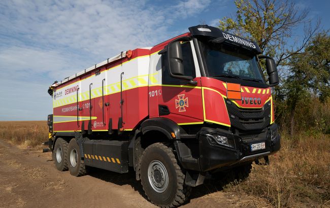 Под Киевом саперы обнаружили и обезвредили боевую часть ракеты Х-69 (фото)