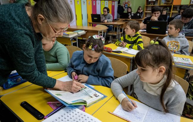 Освітня карта України: де найбільше шкіл і як змінилась кількість учнів