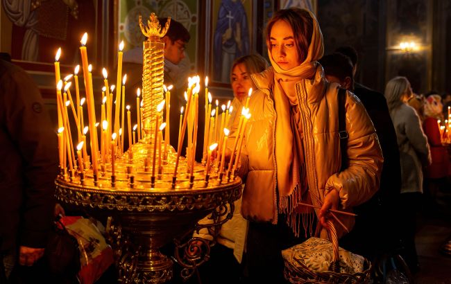 Закриті кладовища, комендантська година і транспорт: як міста готуються до Великодня-2026