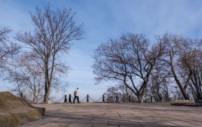 Березень б'є температурні рекорди. Нові денні максимуми - в 11 містах України (карта)
