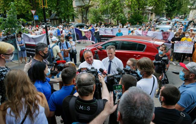 Під Офісом генпрокурора пройшов мітинг проти наркобізнесу в Україні
