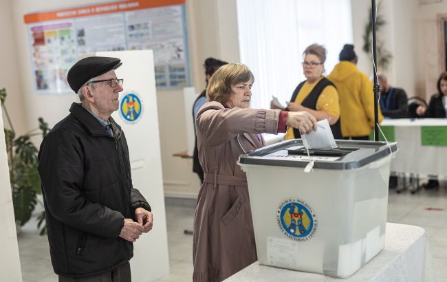 Інтрига в парламенті Молдови: що буде з партією "Демократія вдома"