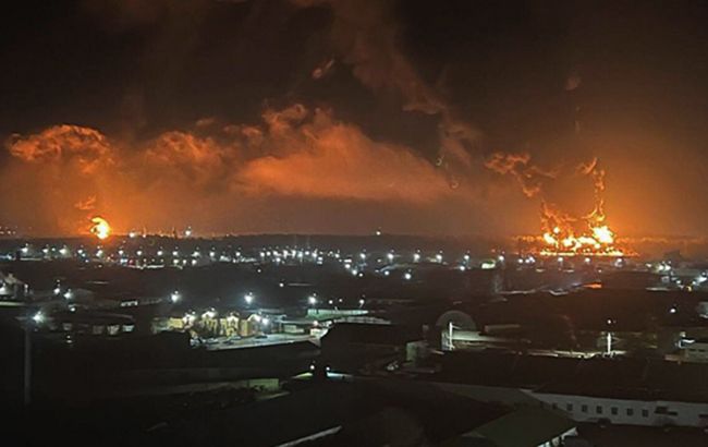 У російській Брянській області заявили про "атаку" безпілотника на нафтобазу