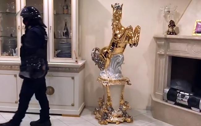 Полиция Италии конфисковала 8 вилл мафии, незаконно построенных в Риме