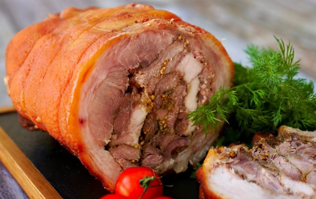 Бюджетний м'ясний рулет з рульки на Великдень: цей рецепт точно стане для вас улюбленим