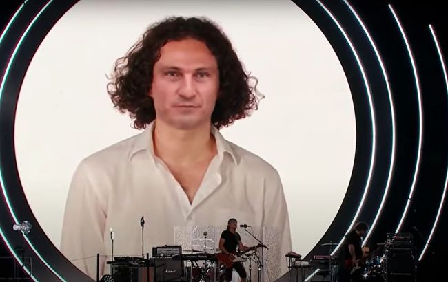 Во время выступления "Скрябина" на Олимпийском в фан-зону "мистически" упали дроны